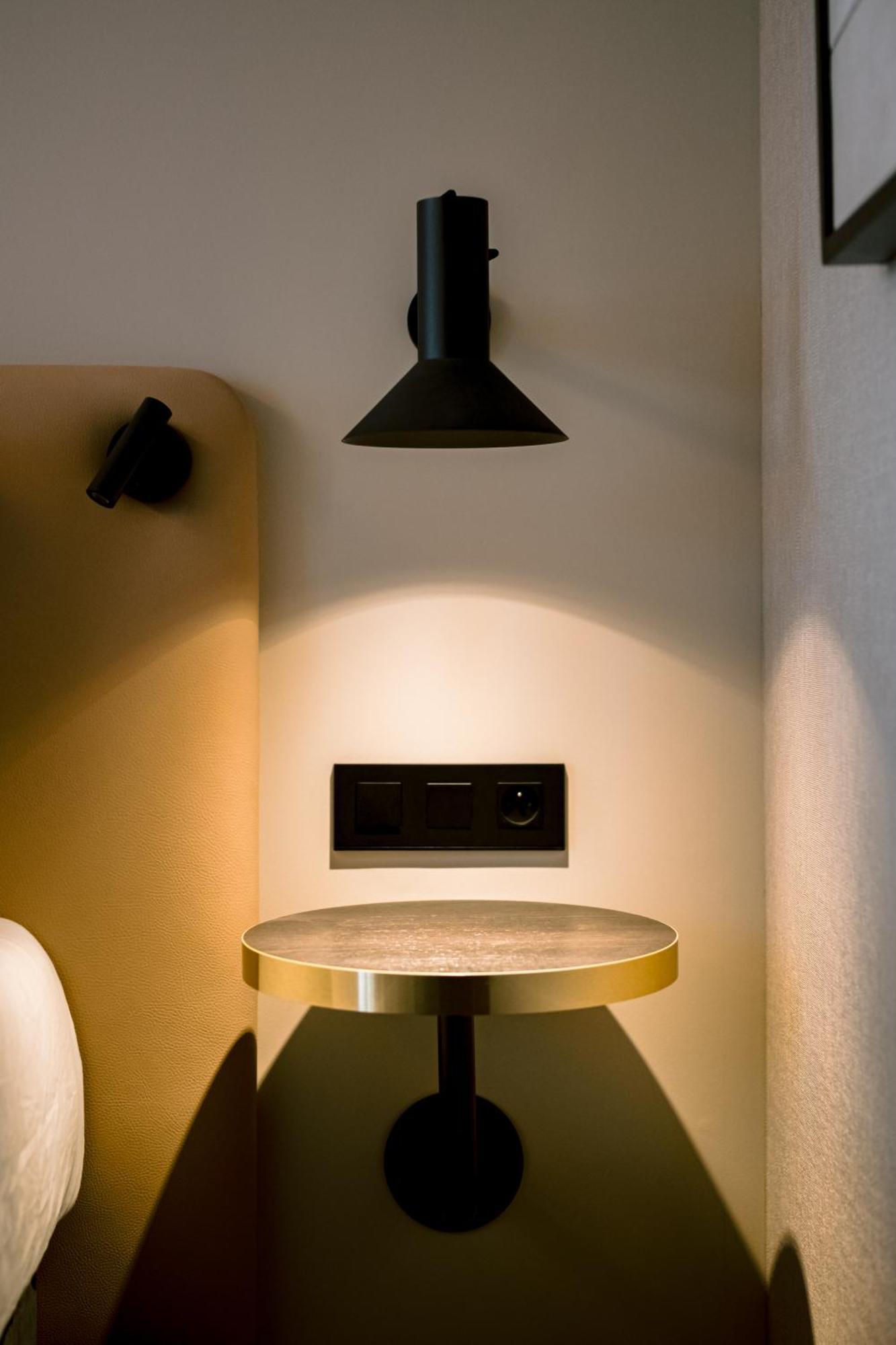 Laperouse Hotel 2*