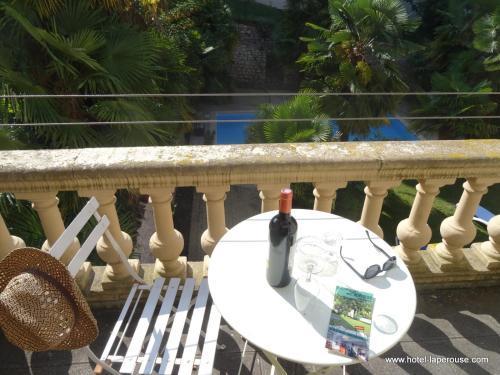 Laperouse Hotel 2*
